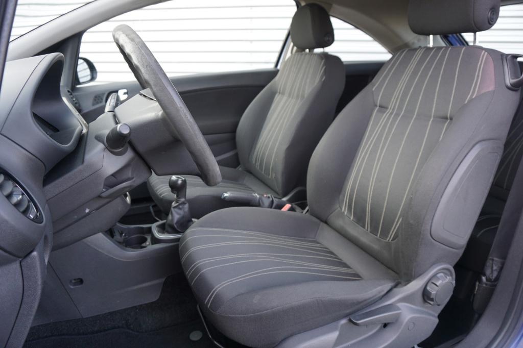 Opel Corsa 1.4-16v cosmo airco / elektr. ramen / lm velgen / nap