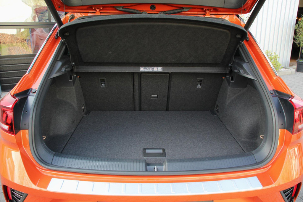 Volkswagen T-roc 2.0 tsi r 4motion - akrapovic - virtual - pano - leder - a