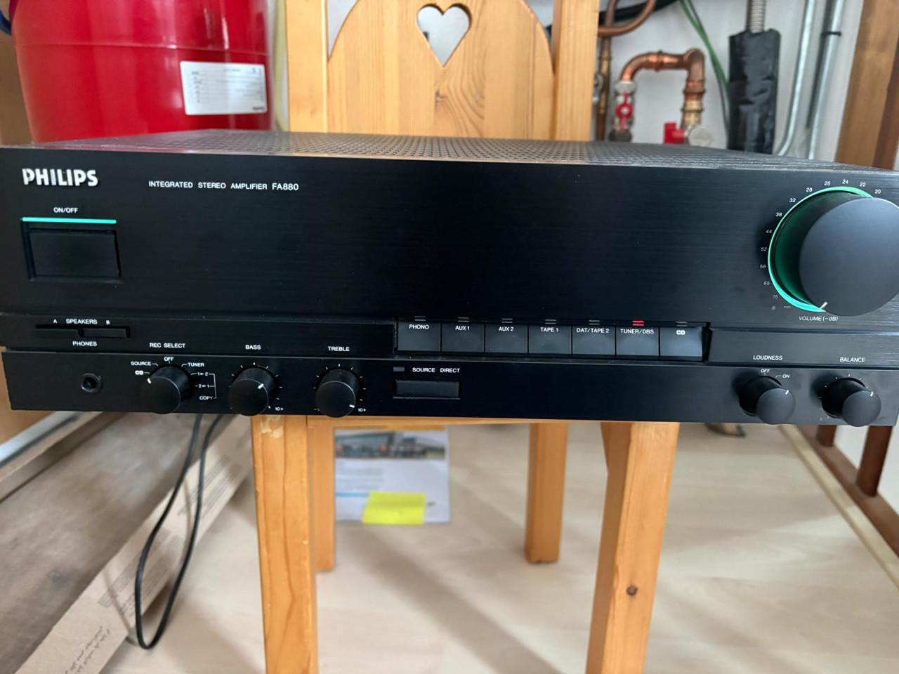 Philips FA 880 versterker