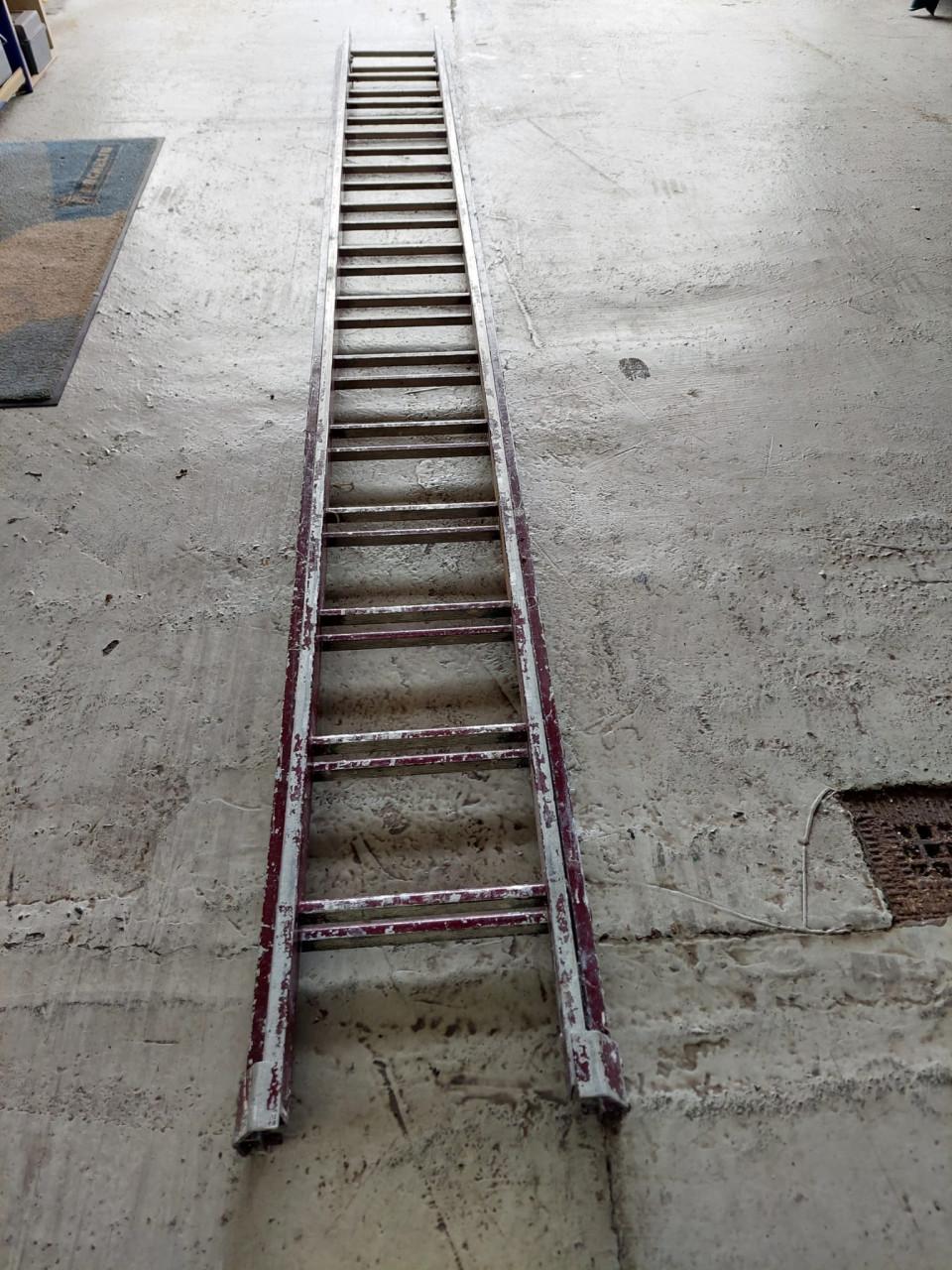 2 dlg.Uitschuifbare aluminium ladder