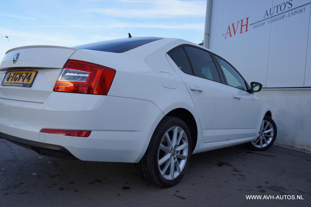Skoda Octavia 1.2 tsi greentech ambition businessline