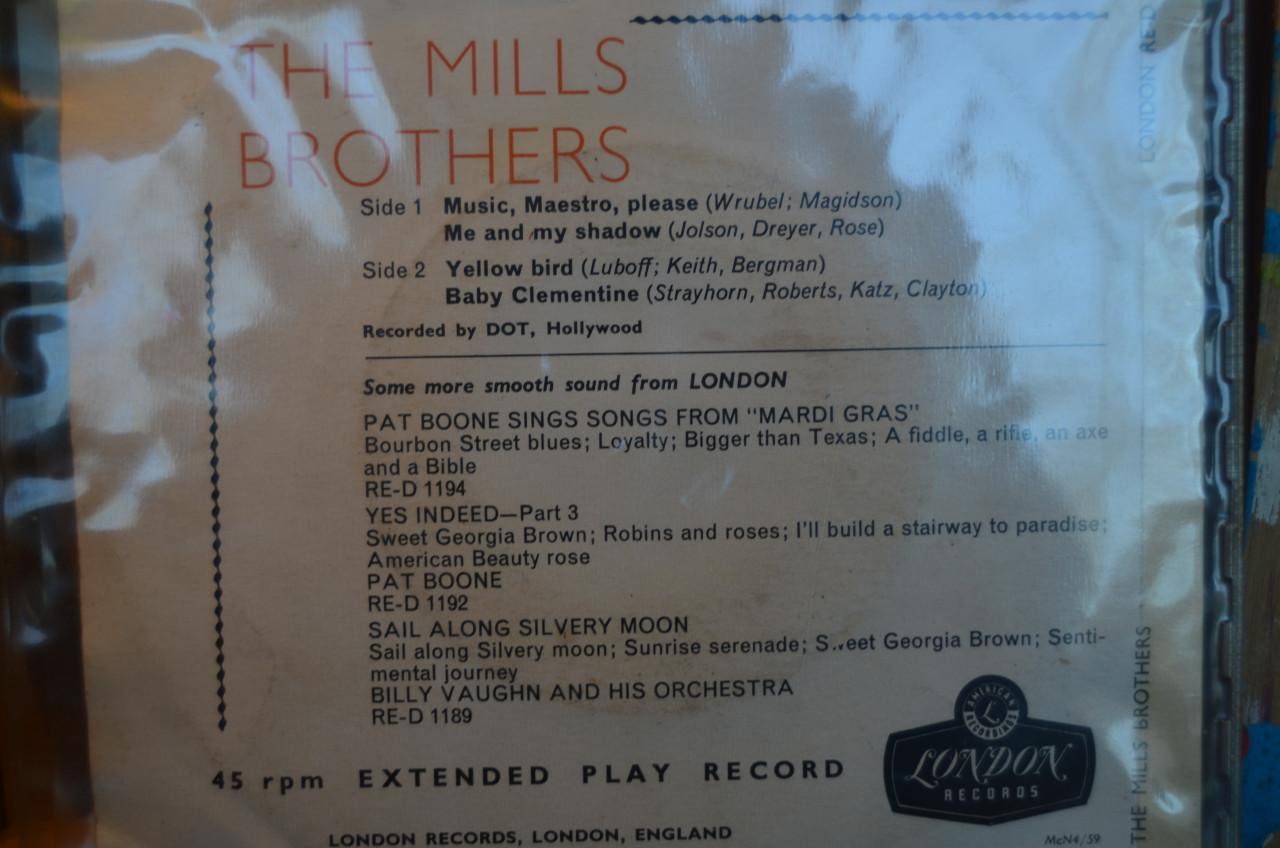 Diverse singles 'The Mills Brothers'