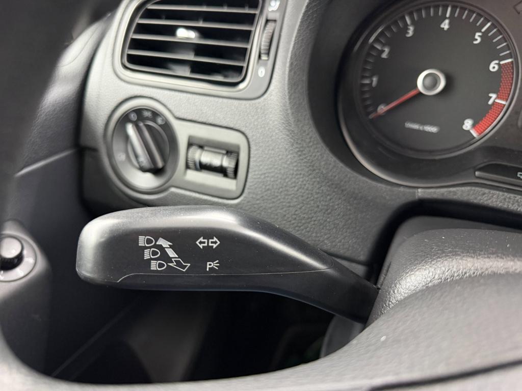 Volkswagen Polo occasion 1.2 easyline | blauw | tweedehands volkswagen polo