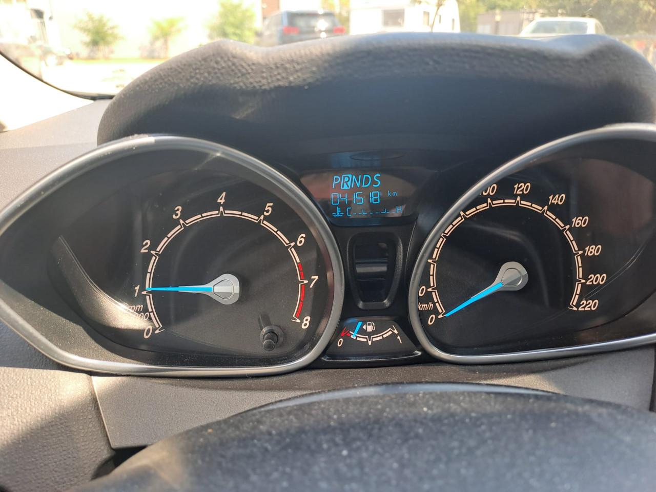 Ford Fiësta, automaat,  zwart