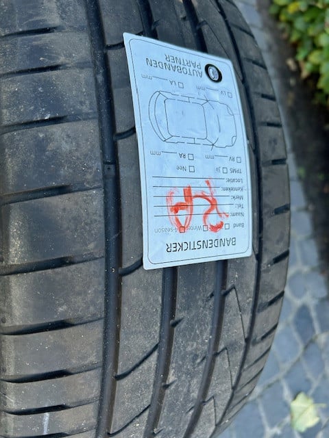 Auto Zomerbanden Ventus S1 EVO2 205/RR 16