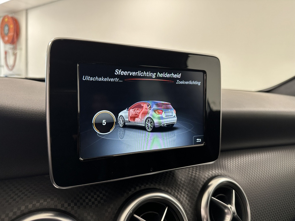 Mercedes-Benz A-Klasse 200 ambition | 163pk | stoelverwarming | climate con