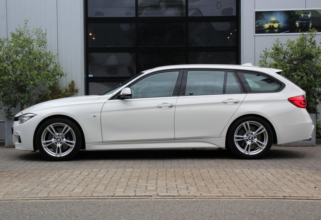 BMW 3-serie touring 318i m sport edition aut. - navi groot - adap led - pdc