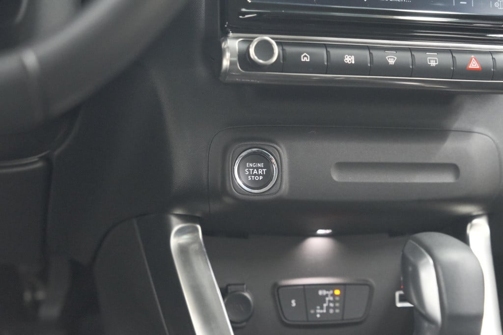 Citroen C3 Aircross puretech 130 eat6 shine | camera | navigatie | parkeers