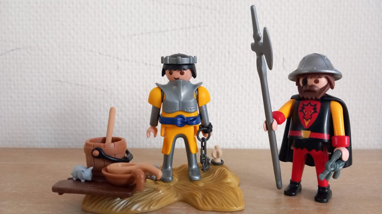 Playmobil gevangen prins met bewaker setnr 3328