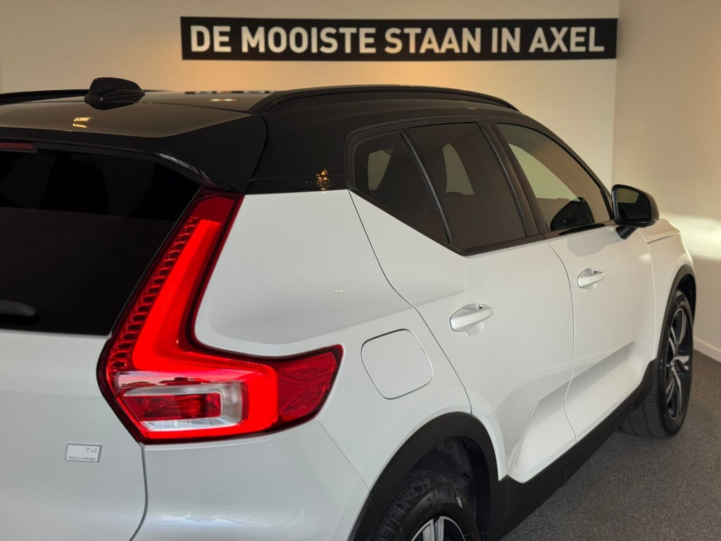 Volvo XC40 1.5 t4 recharge r-design expression