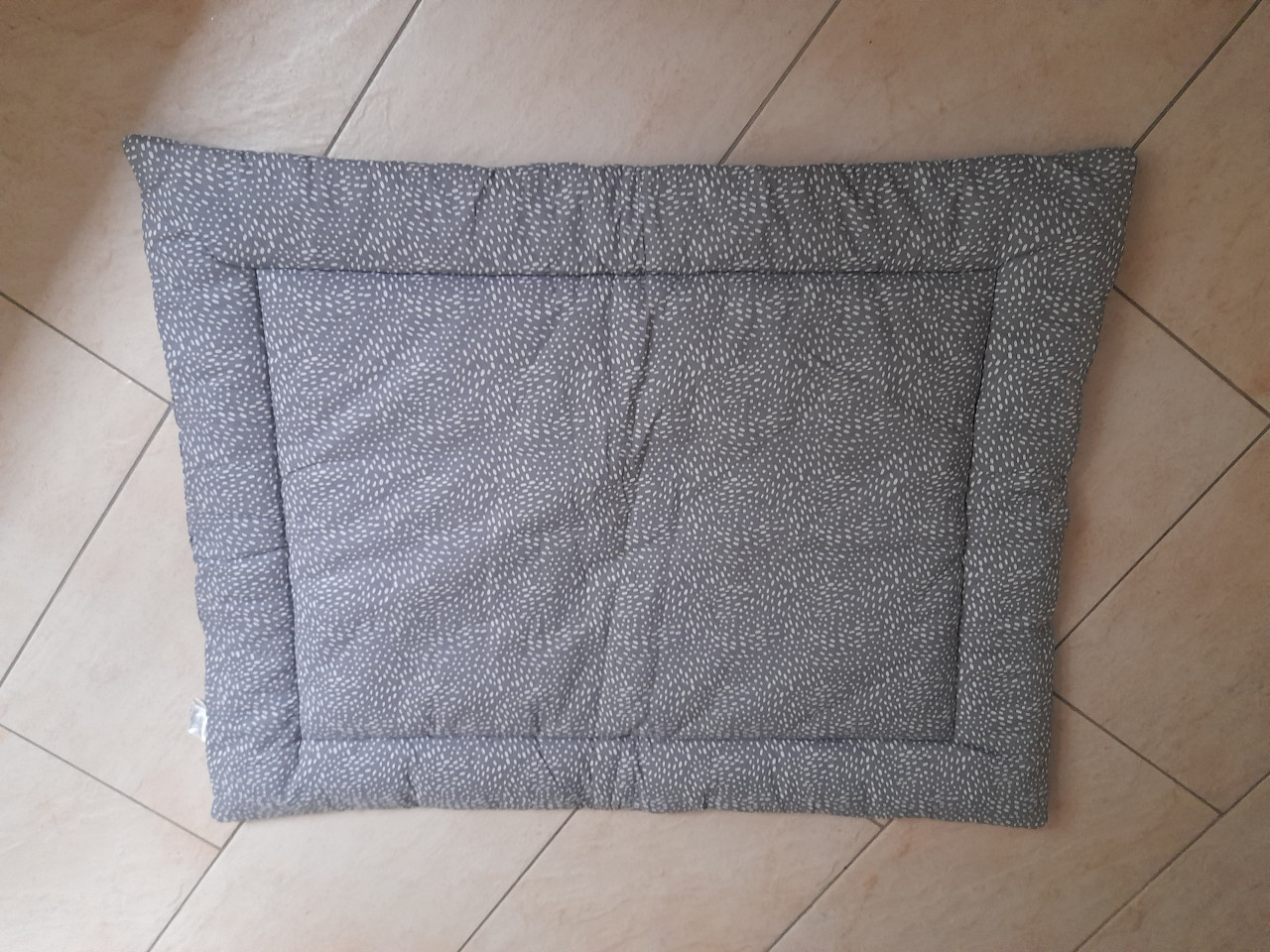 Diverse boxkleden  of box matras €5 per stuk ( in goede staat )