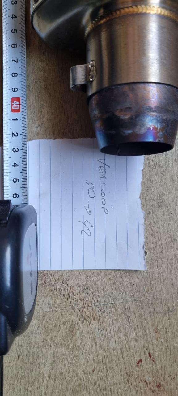 Uitlaatdemper RVS met verwijderbaar db killer.