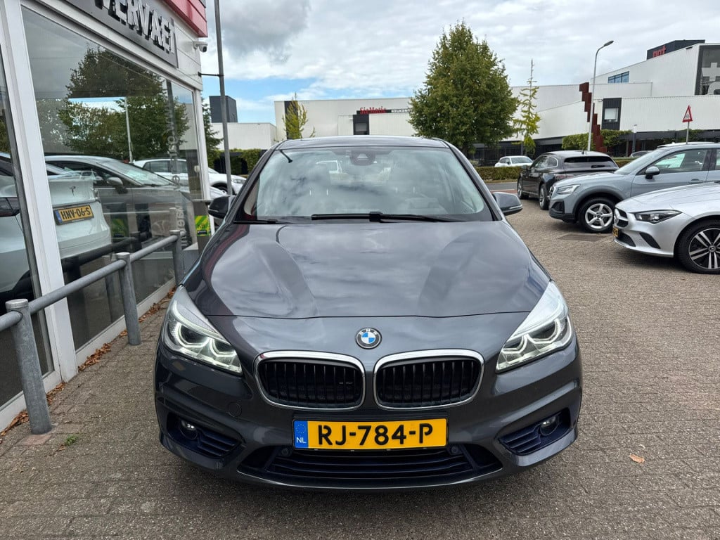 BMW 2-serie active tourer 220i high executive