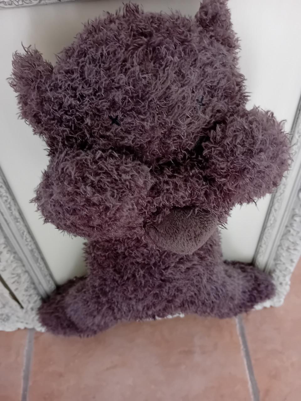 Knuffel op lijst. Apart
