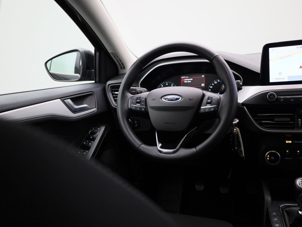 Ford Focus wagon 1.0 ecoboost hybrid trend edition business | cruise contro