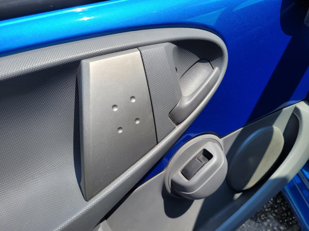 Toyota Aygo 1.0-12v dynamic blue airco