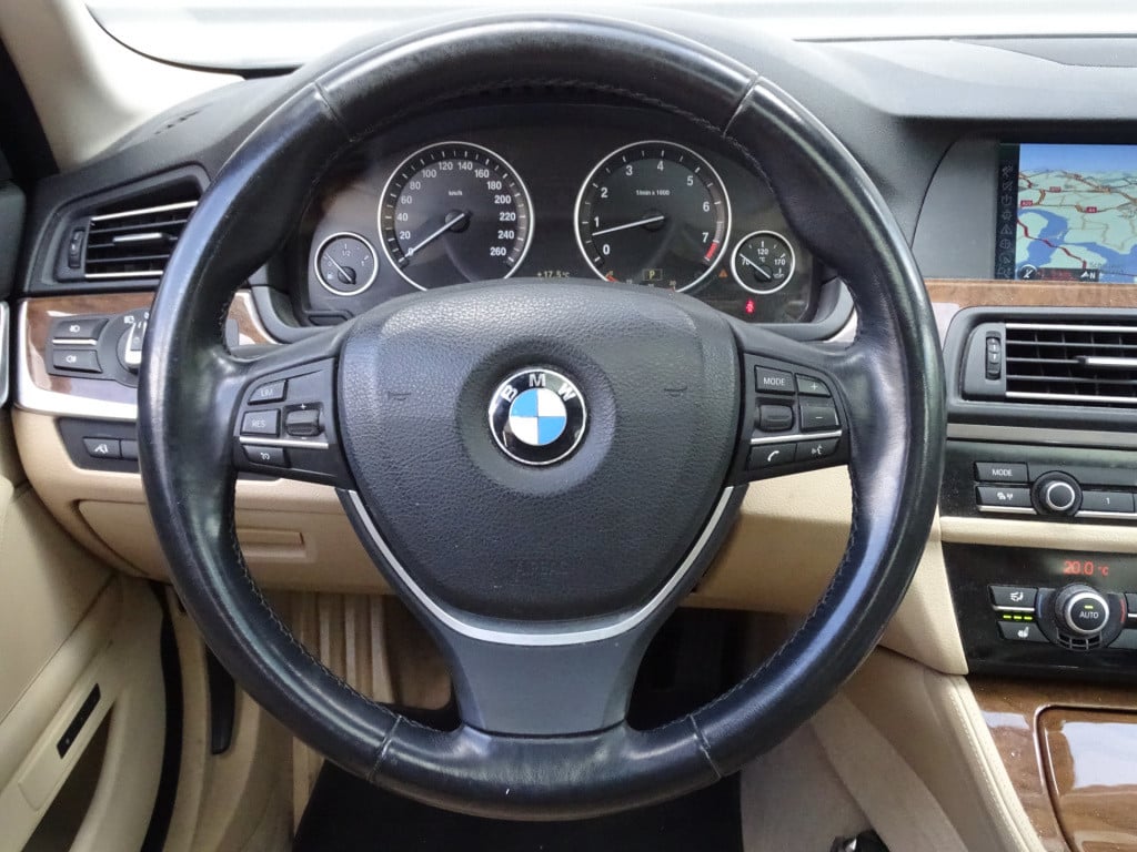 BMW 5 Serie 523i high executive | pano | comfortstoelen | stoelverwarming