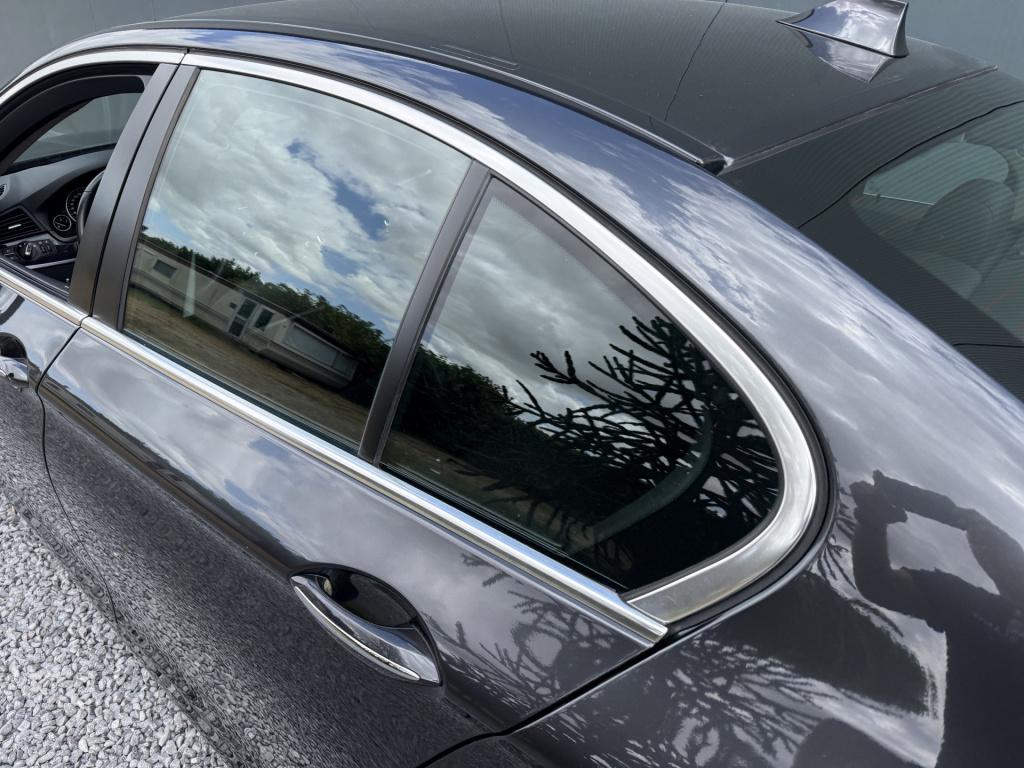 BMW 5 Serie 528i 6-cilinder executive sedan
