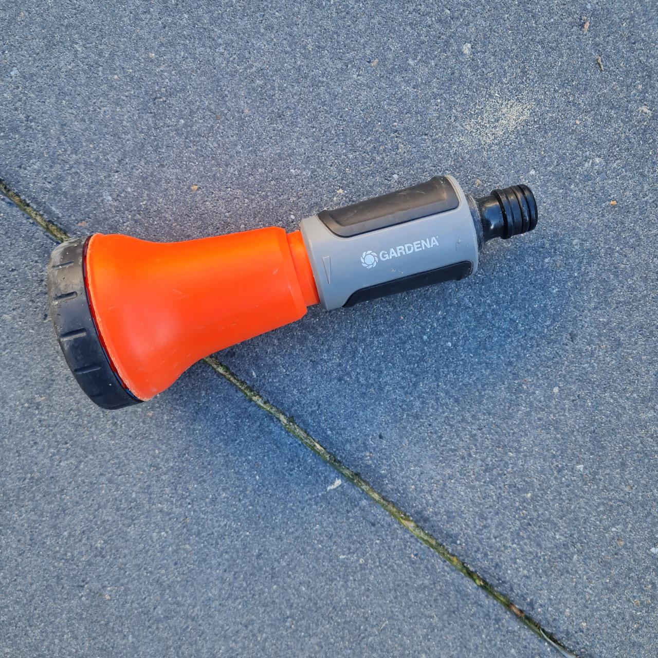 Gardena tuinslang op kar