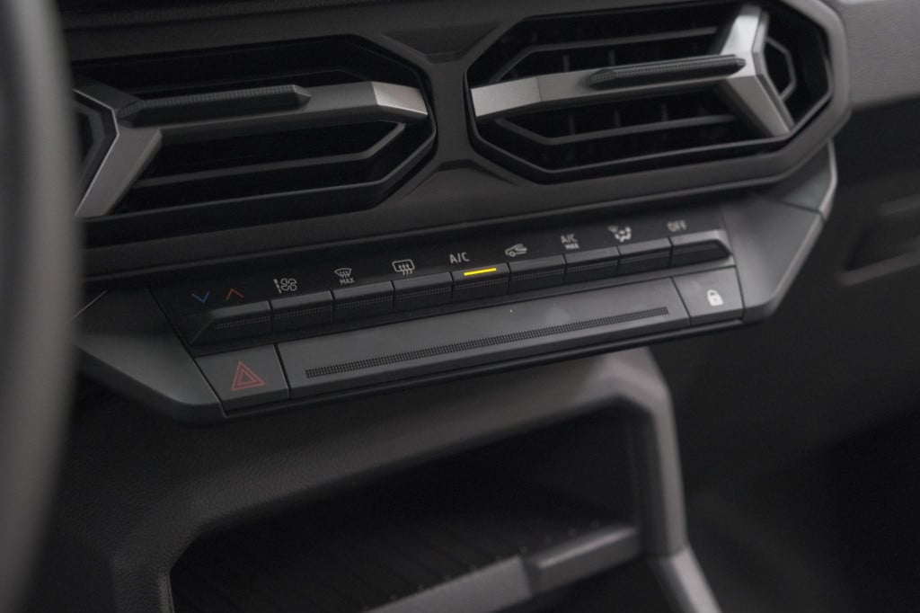 Dacia Duster mild hybrid 130 expression | camera | stoelverwarming | apple 