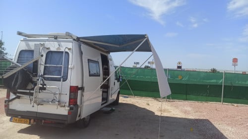 Buscamper 4-persoons /  mooi compacte camper voor het hele gezin!