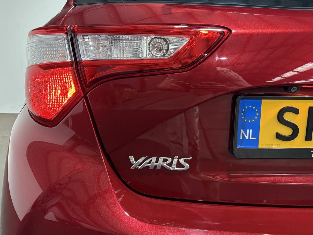 Toyota Yaris 1.5 hybrid aspiration | lage km-stand |