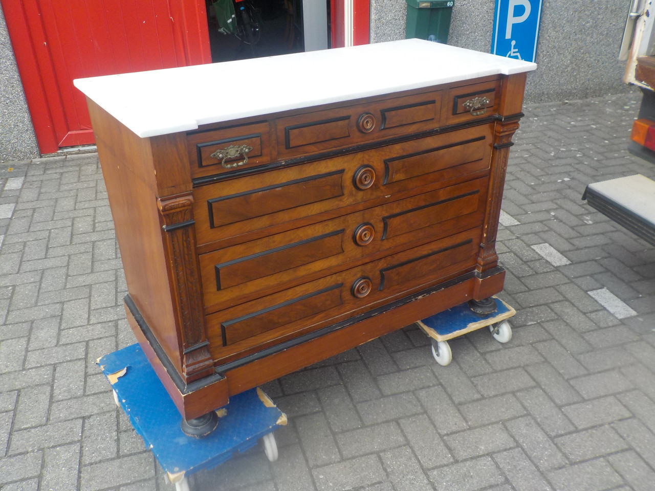 Antieke ladenkast met marmeren blad en 6 laden in goede staat KOOPJE