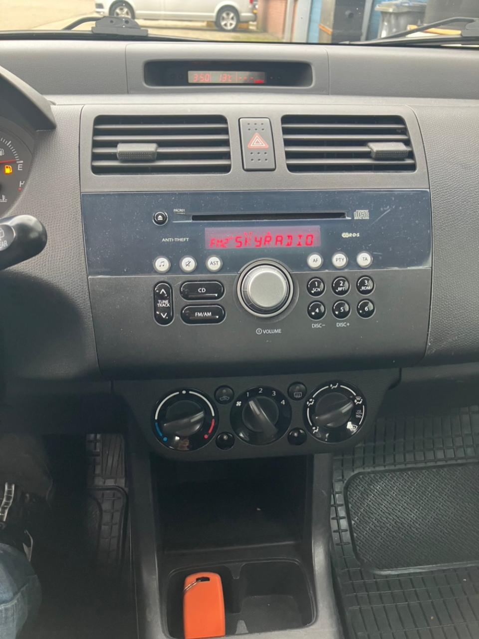 Suzuki Swift 1.3 exclusive