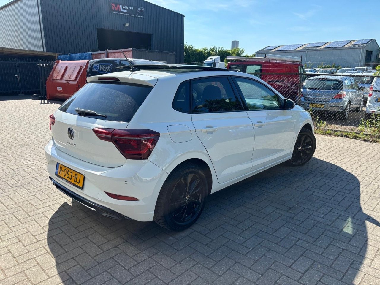 Volkswagen Polo 1.0TSI R-Line Pano 71.064KM Nap