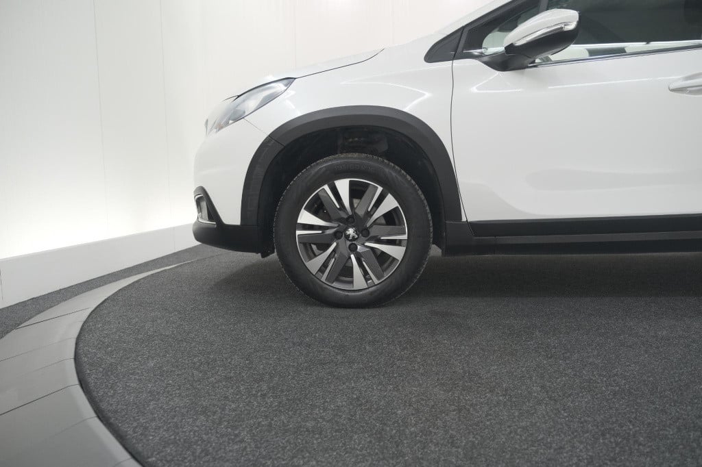 Peugeot 2008 puretech 130 allure | camera | apple carplay | parkeersensoren