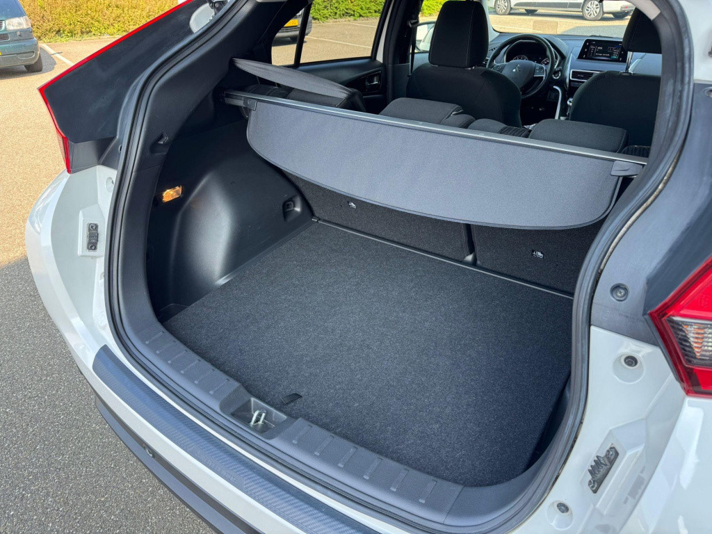 Mitsubishi Eclipse Cross 1.5 di-t first edition 1600kg trekgewicht