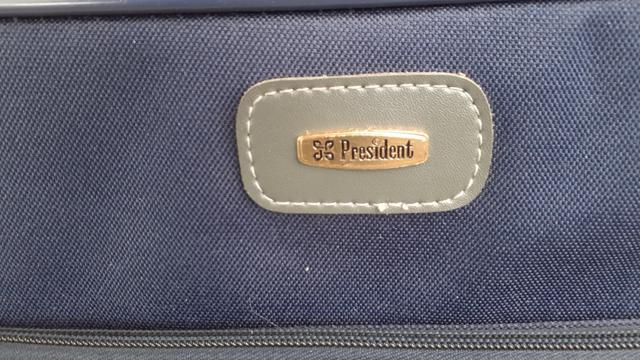 Koffer zachte , blauw met inhoud rugzak + tas + kleine tas