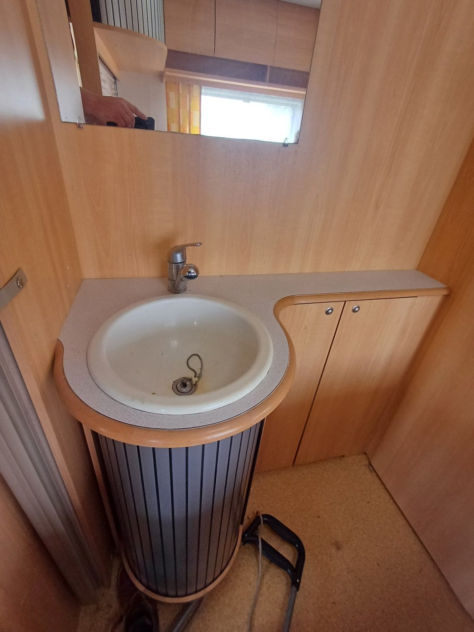 Home caravan met mover