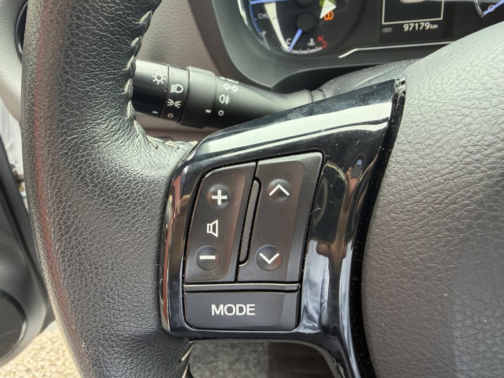 Toyota Yaris 1.5 hybrid aspiration automaat | nav | camera