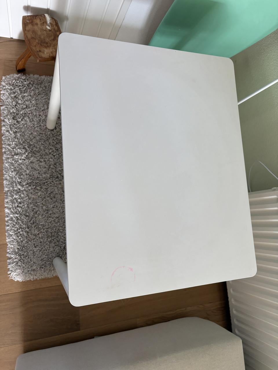 Net compact IKEA bureau