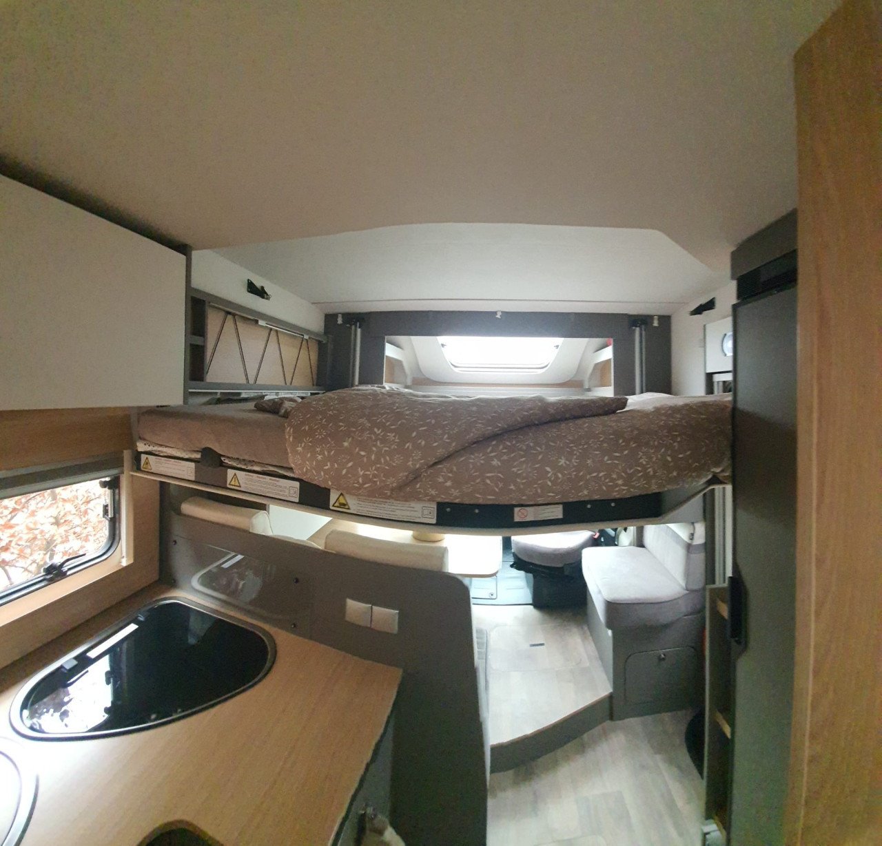 LMC Tourer Lift H730G Sunlight V60 Citroen