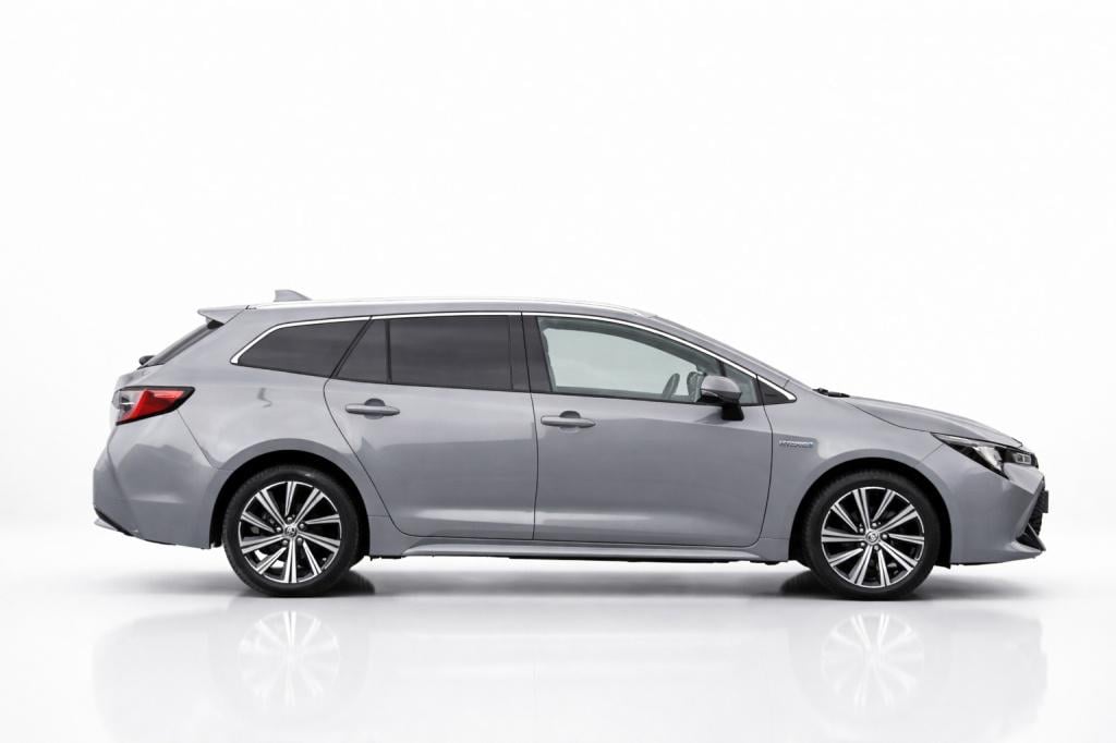 Toyota Corolla Touring Sports 1.8 hybrid dynamic | camera | stoelverwarming