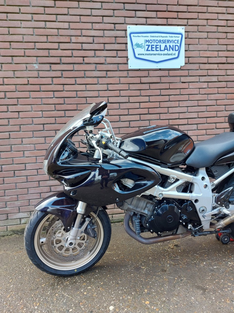 Suzuki TL1000S (Old school superbike)