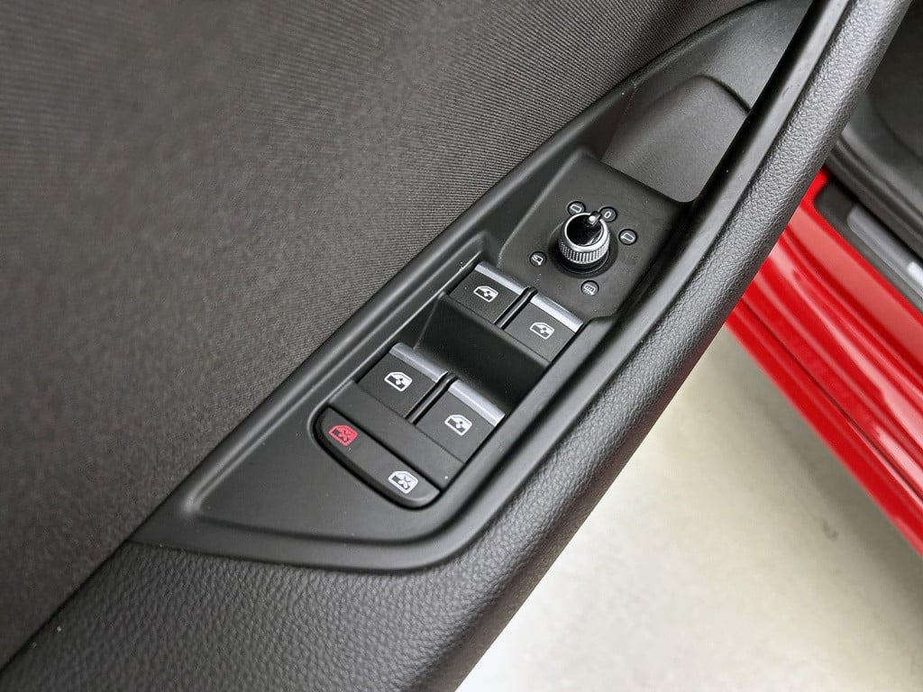 Audi A4 avant 35 tfsi advanced edition | automaat | lmv | parkeer sensoren 