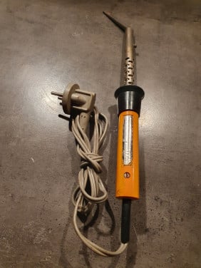 Leuke vintage jaren 70 oranje soldeerbout in werkende staat..
