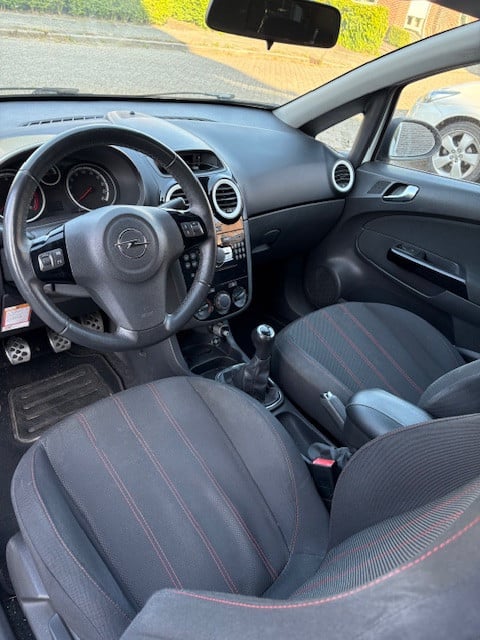 Opel Corsa 2010 Wit Nürburgring Edition