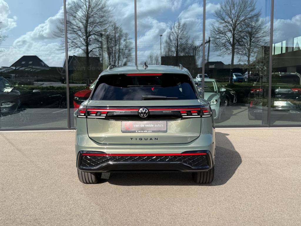 Volkswagen Tiguan 1.5 ehybrid r-line | black line | 360 camera | trekhaak |