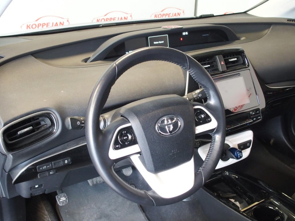 Toyota Prius 1.8 active, navigatie, acc, camera,