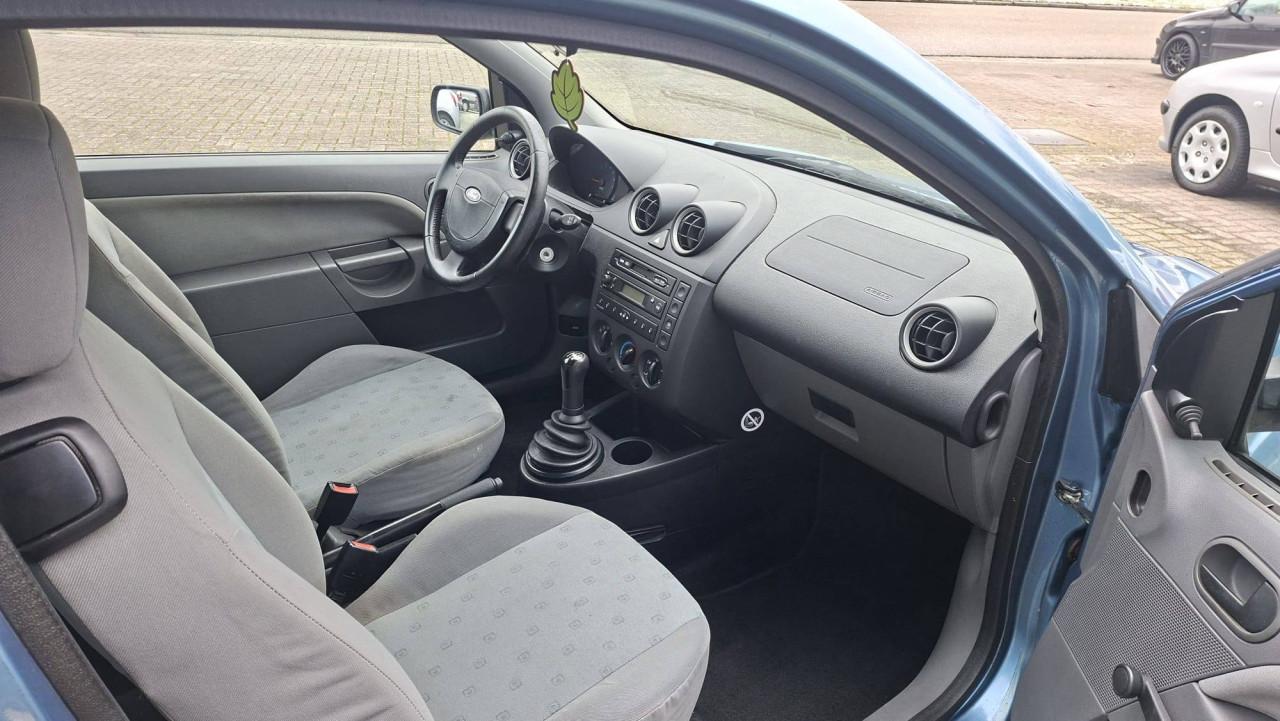 Ford FIESTA 1.25-16v Celebration 3deurs bj:2003 135.000km