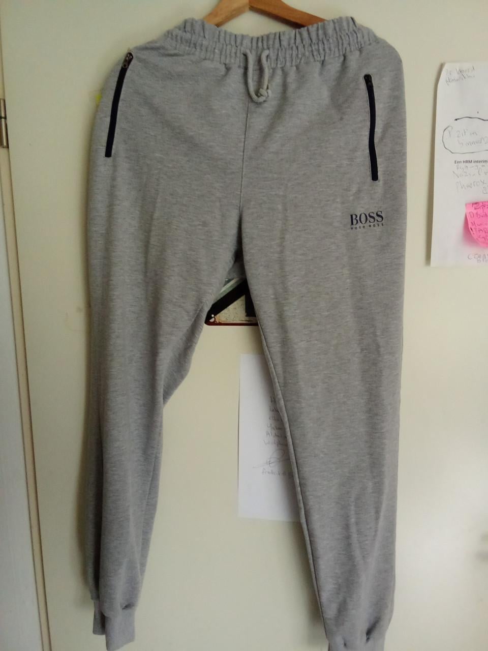 Boss running/house suit XL