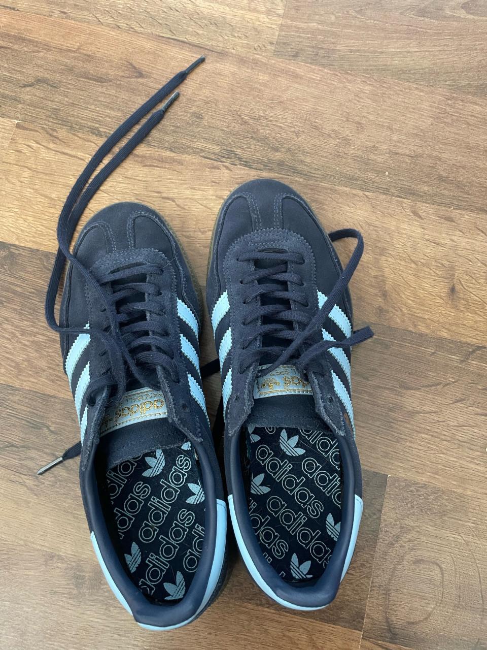 Adidas spezial