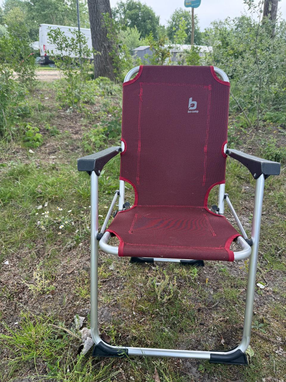 Bo-Camp Kinder Campingstoelen Safety-Lock | Zeer nette staat | Rood & Blauw