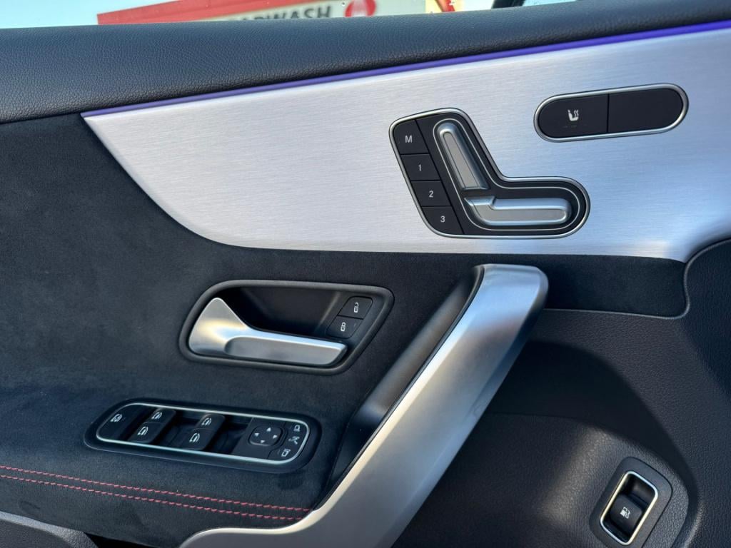 Mercedes-Benz A-Klasse 250 e business solution amg limited