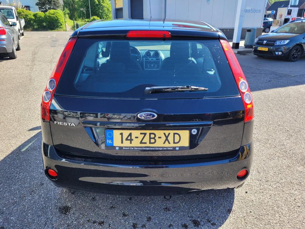 Ford Fiesta 1.3-8v futura