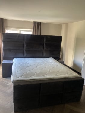 Tweepersoonsbed 180x210